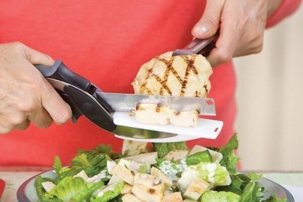 Clever Cutter – Cutit foarfeca de bucatarie 2 in 1 pentru legume sau verdeata