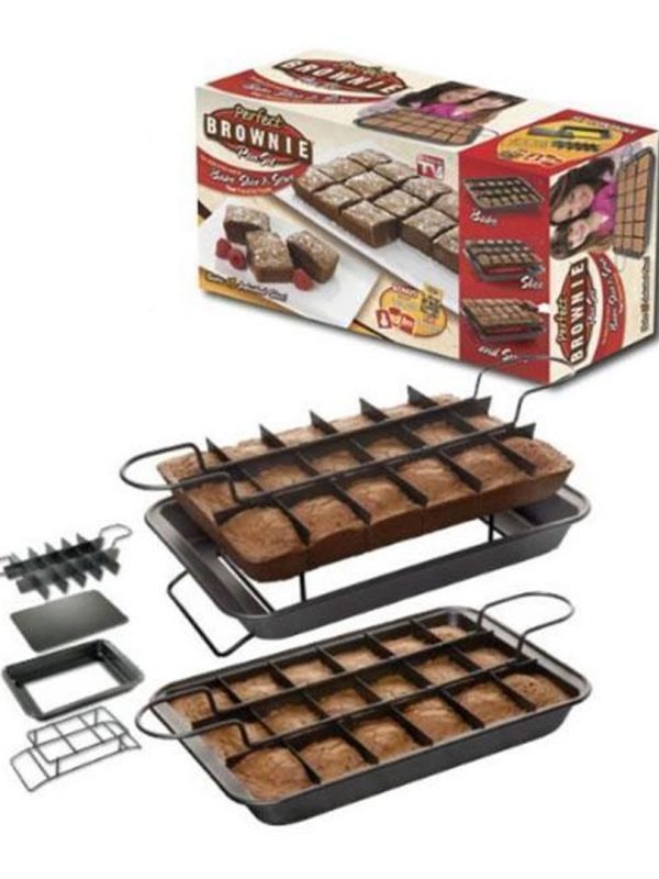 Tava pentru prajituri Perfect Brownie, cu 3 piese: tava, suport si separator