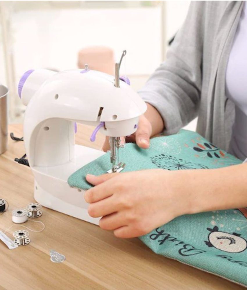 Masina de cusut, Mini Sewing portabila, 4 In 1, Alba