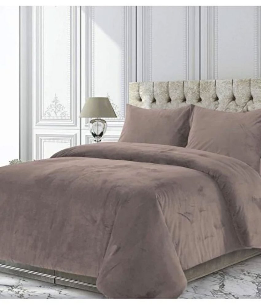 Set de pat King Size Candy Heinner, husa pilota 200x220 cm, catifea, Maro, 2 fete de perna 50×70 cm