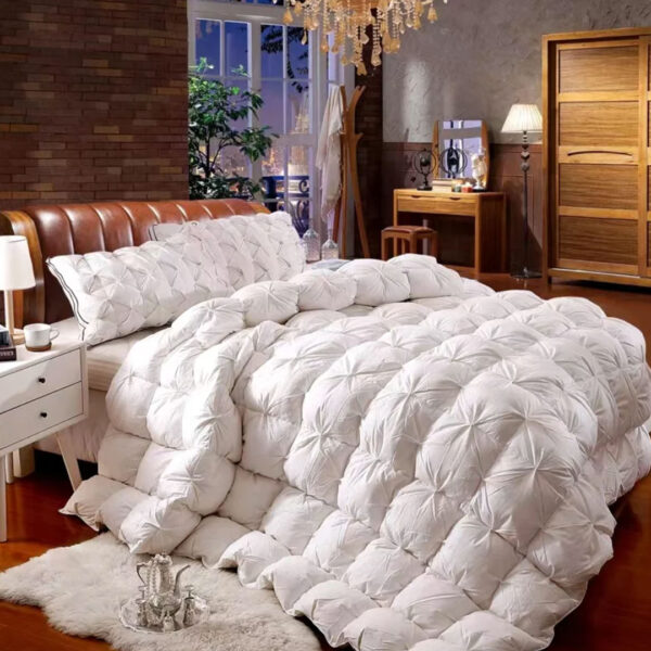 Pilota Luxury 100% puf de gasca, calitatea I, casetata, 200x230cm, tesatura bumbac