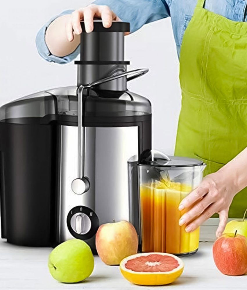 Robot de Bucatarie 4 in 1 Royalty Line,  1000 W, Storcator de fructe si legume, Rasnita, Blender si Tocator, Filtru Inox