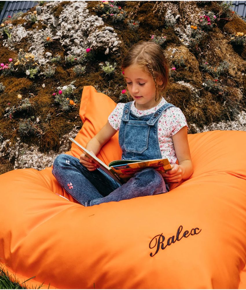 Pernă de grădină umplută cu perle din puf siliconic și polistiren 140x120cm, diferite culori