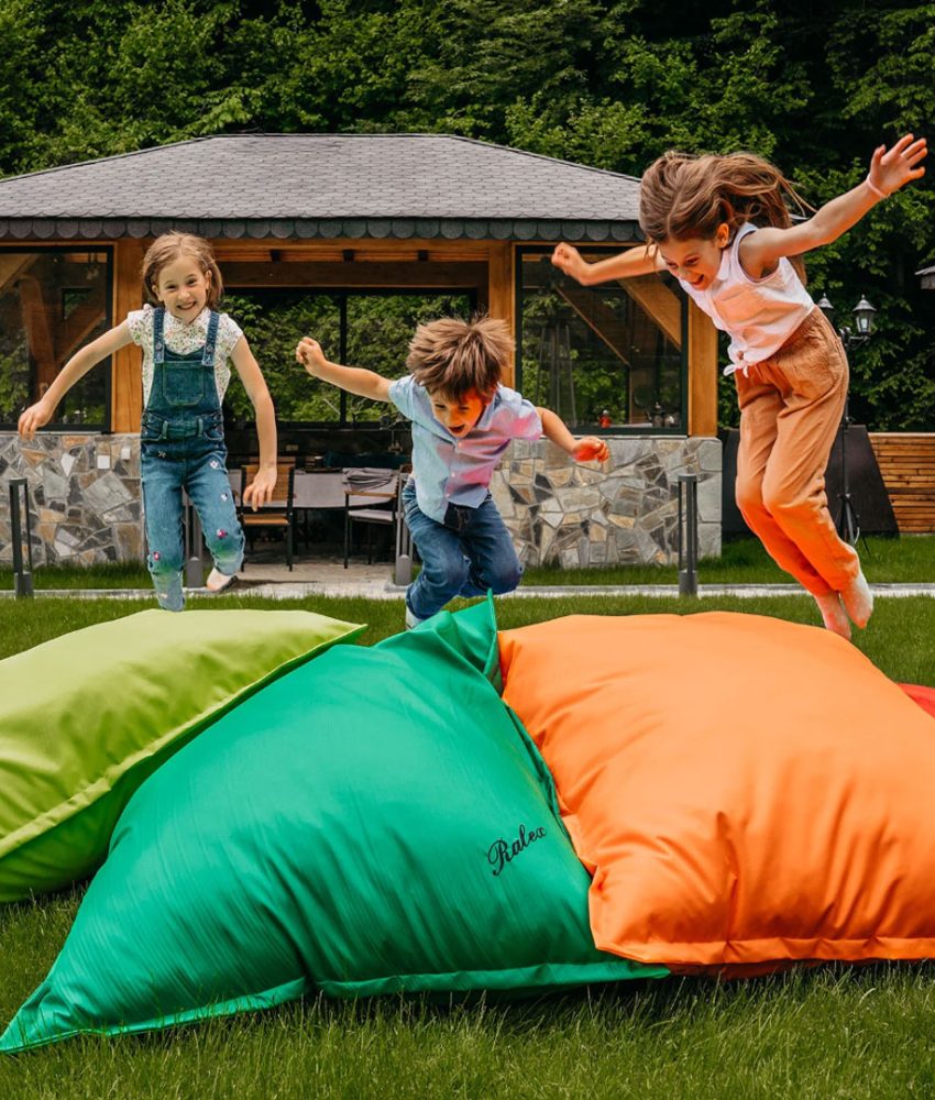 Pernă de grădină umplută cu perle din puf siliconic și polistiren 140x120cm, diferite culori