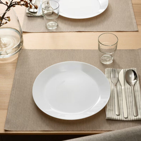 Set 6 farfurii platou portelan alb, 25cm + Cadou Fata de masa Jaquard, alba, pentru 6 persoane, 150x220cm