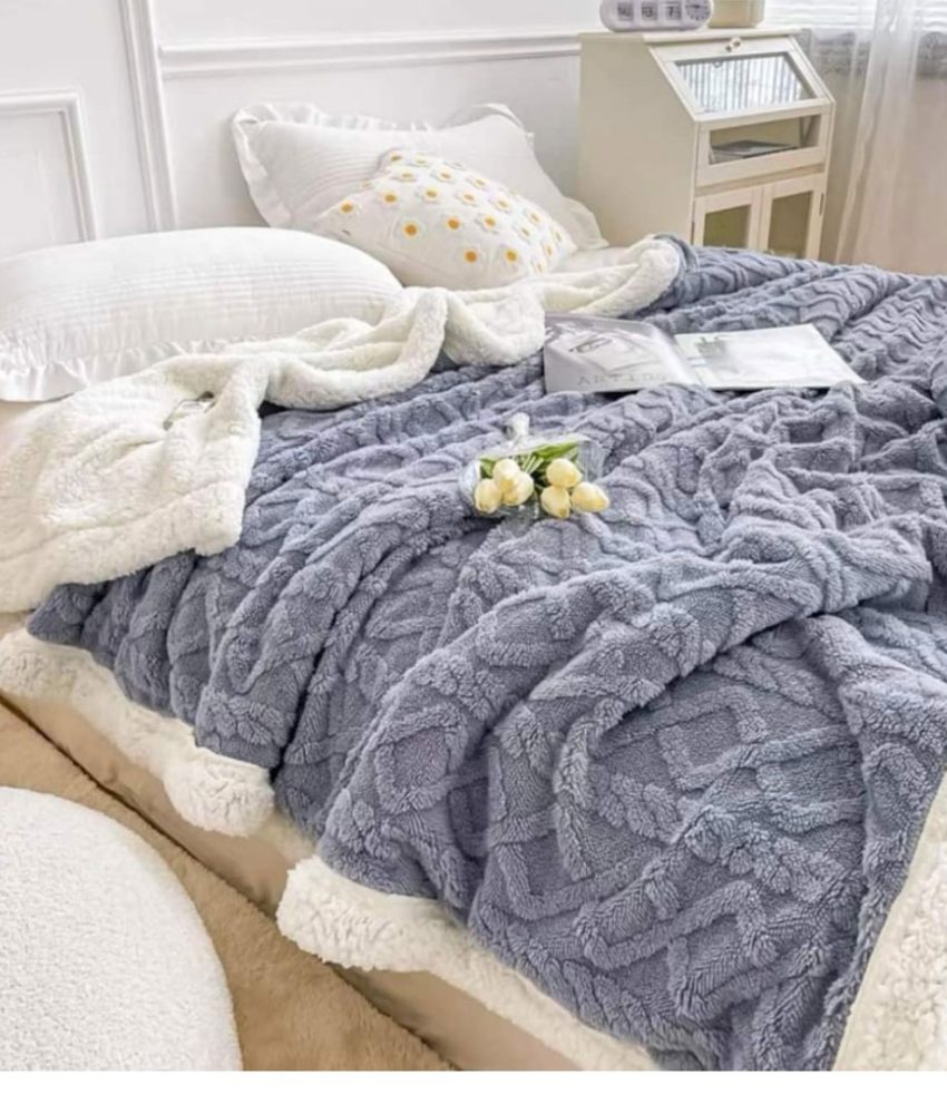 Patura dubla calduroasa si pufoasa cu blanita, 200/230cm, diferite culori