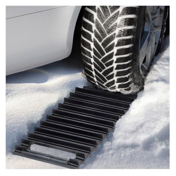Set 2 Benzi anti-derapante Tread Ahead, echipeaza-ti automobilul si iarna aceasta nu vei mai ramane blocat in zapada! Benzi auto tip senile antiderapante!