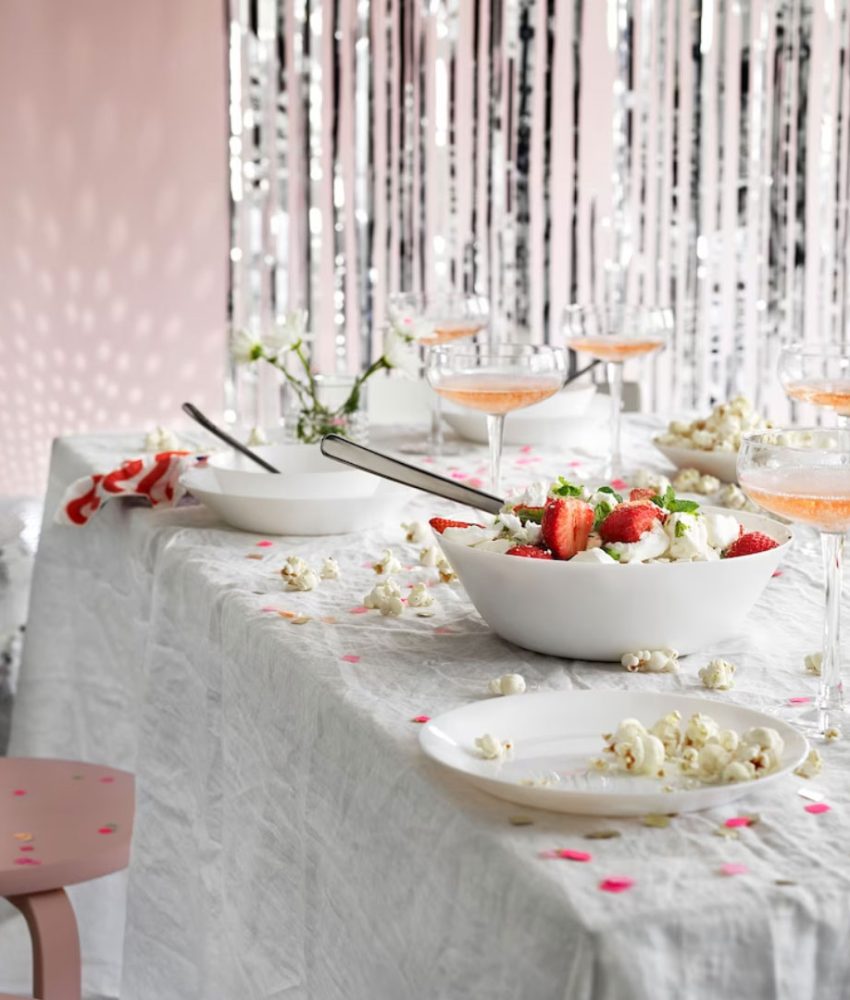 Fata de masa cu motive de Craciun sau alba pentru 6 persoane, 150x220cm + Serviciu de masa, alb, 12 farfurii, sticla securizata, aspect portelan