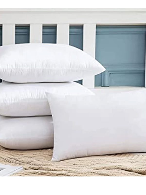 Set 4 perne Luxury, pufoase, 50x70cm, densitate medie, antialergice, antiacarieni, albe