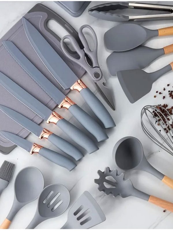 Set ustensile bucatarie 19 piese Lemn si Silicon alimentar, Cutite, Tocator, Termorezistente, Antiaderente, Suport Blat